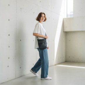 Aunts & Uncles YURA RE lite Umhängetasche outer space